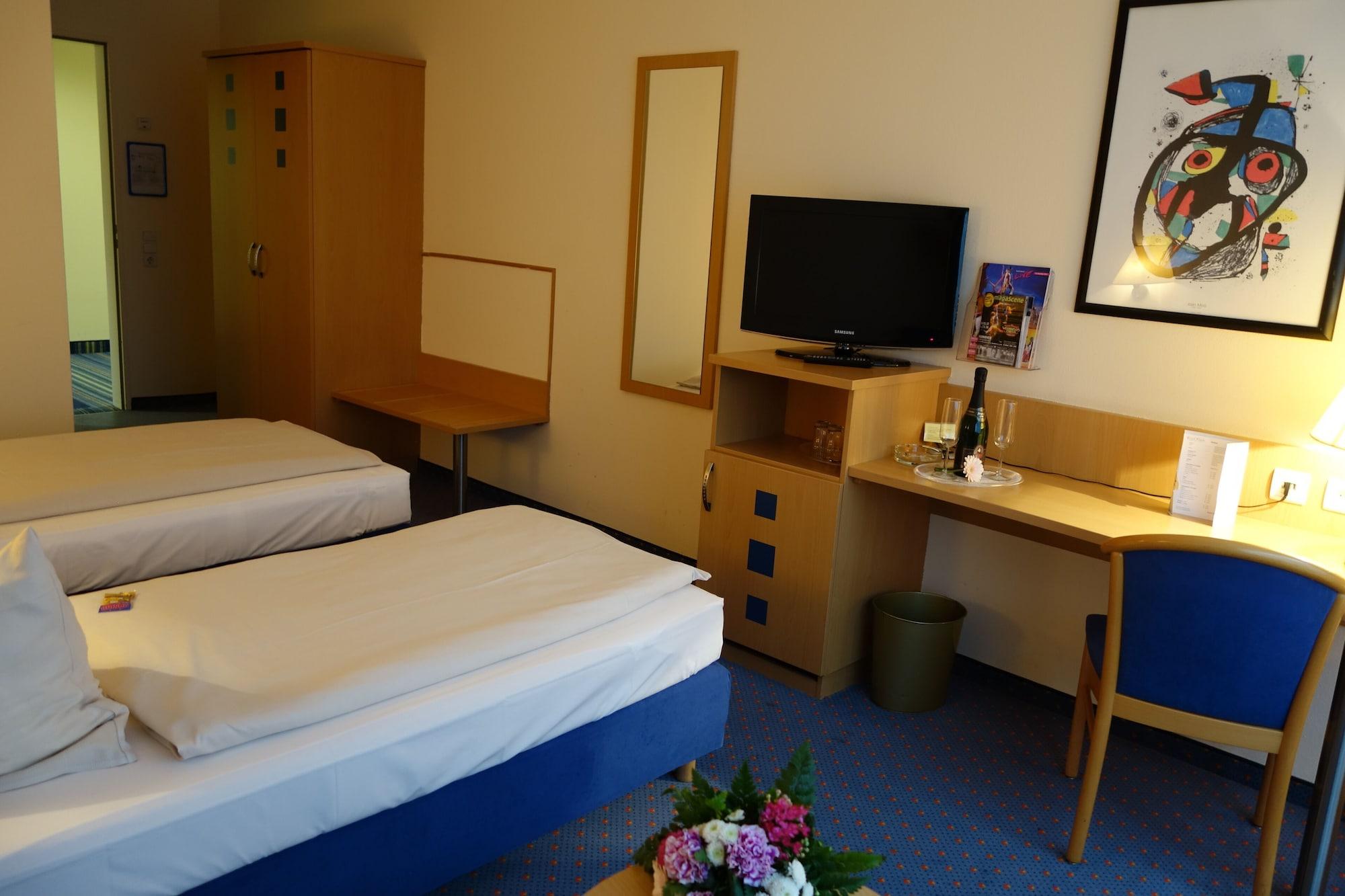 Plaza Hotel 3*
