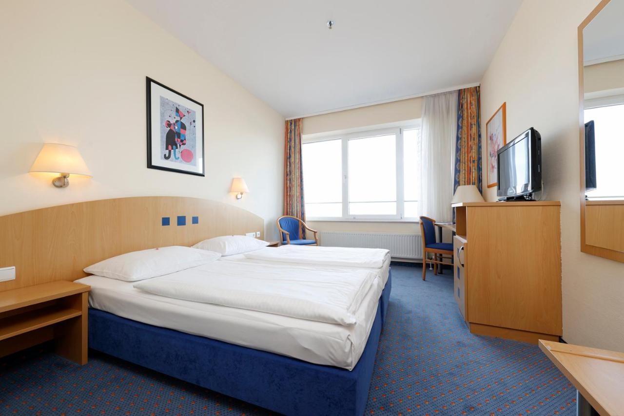 Hotel Plaza 3*