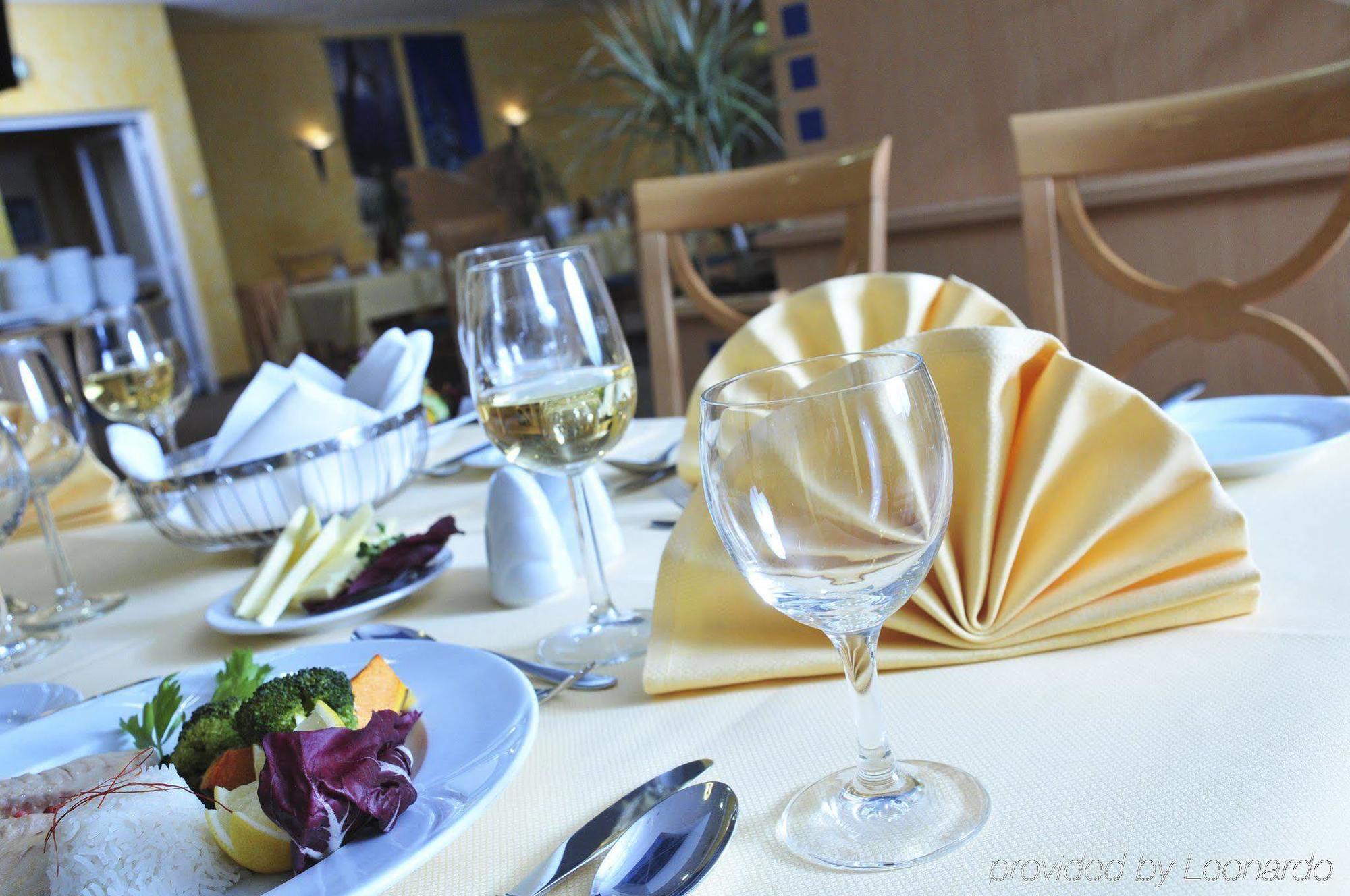 Plaza Hotel 3*